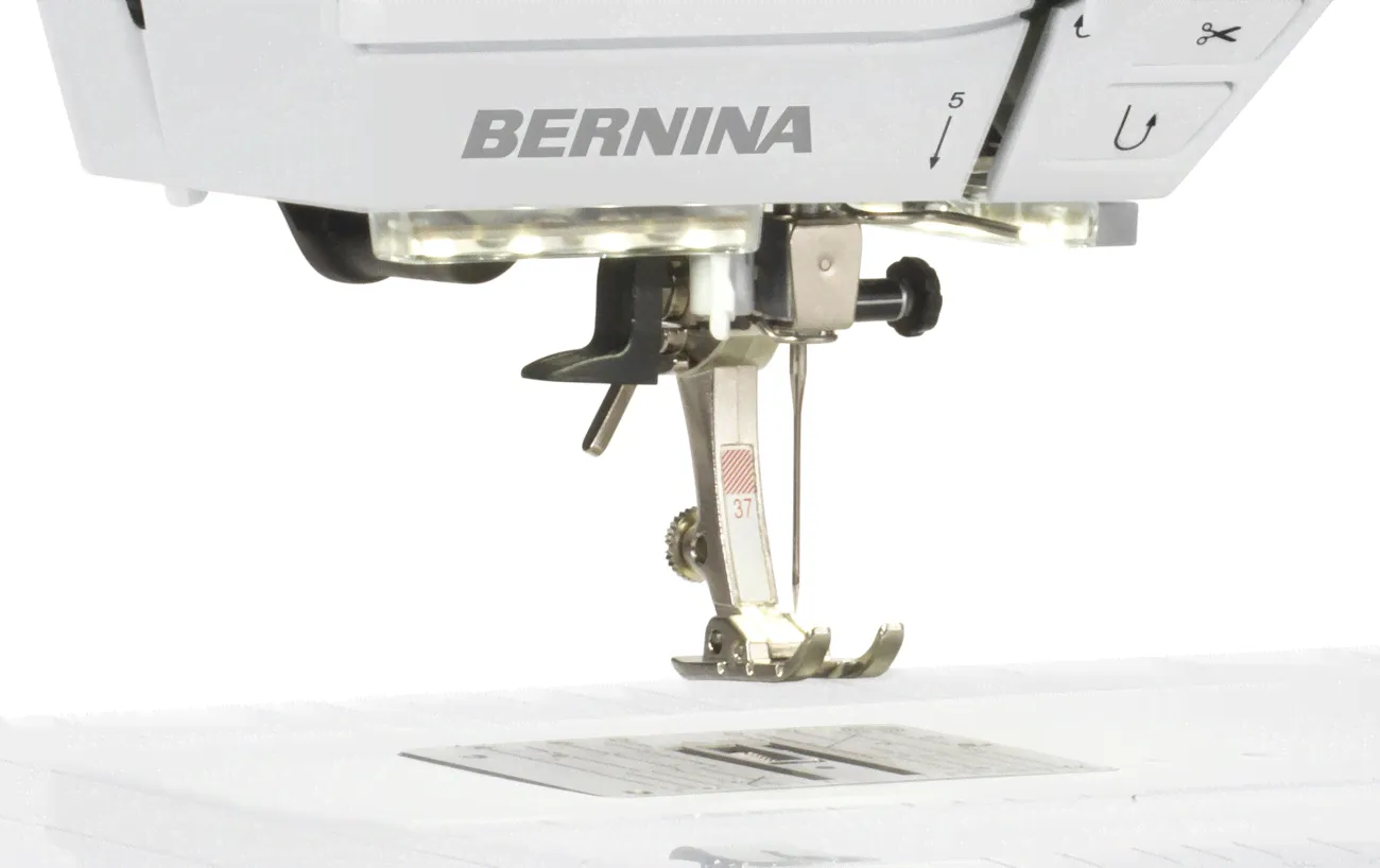 Швейная машина Bernina 475 QE-2